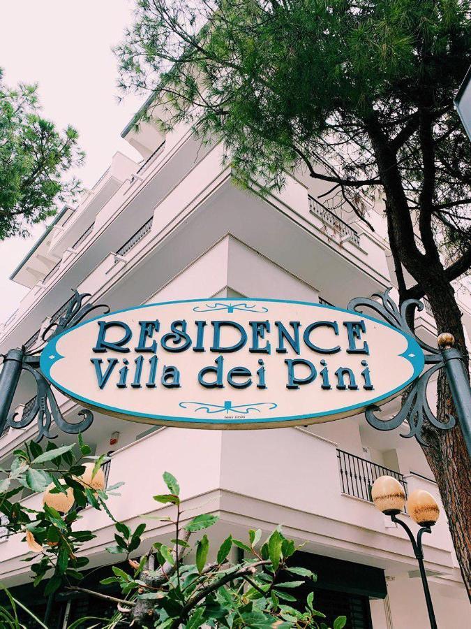 Residence Villa Dei Pini Rimini Bagian luar foto