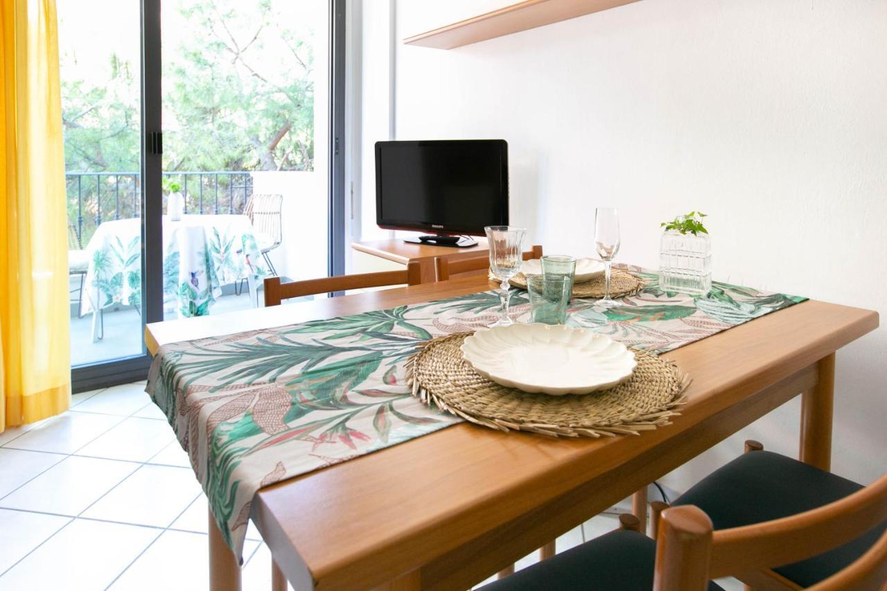 Residence Villa Dei Pini Rimini Bagian luar foto