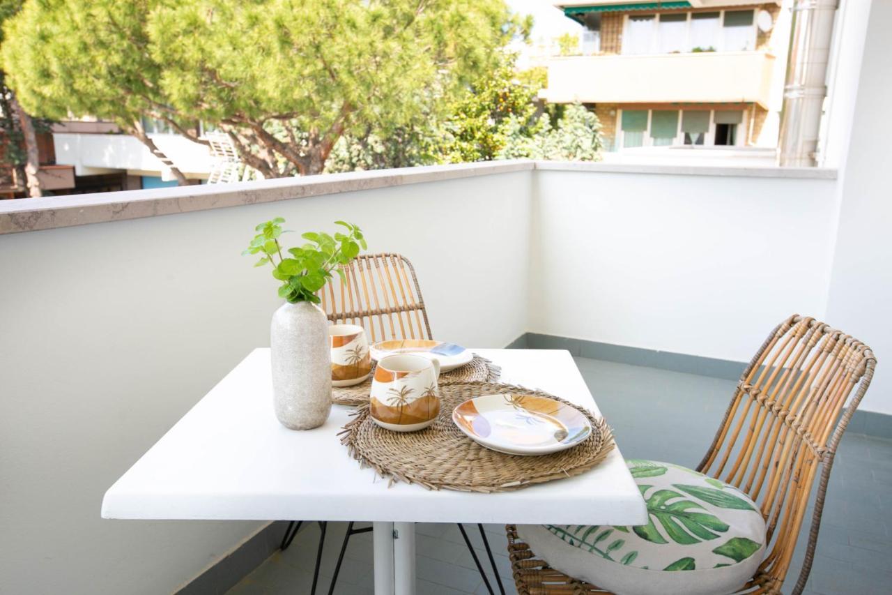 Residence Villa Dei Pini Rimini Bagian luar foto