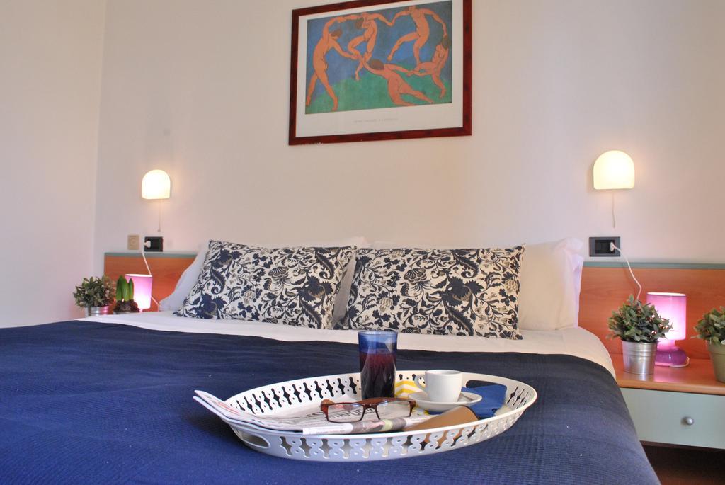 Residence Villa Dei Pini Rimini Bagian luar foto
