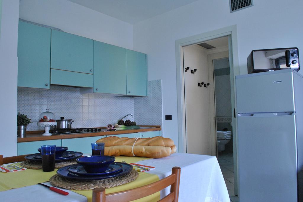 Residence Villa Dei Pini Rimini Bagian luar foto