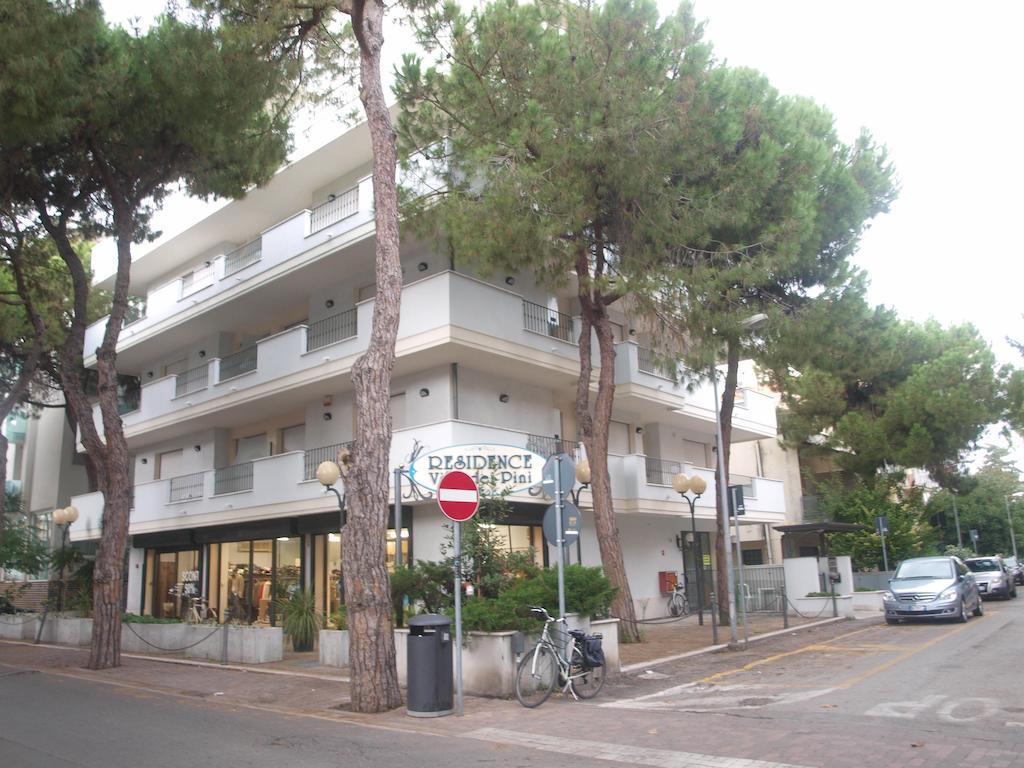 Residence Villa Dei Pini Rimini Bagian luar foto